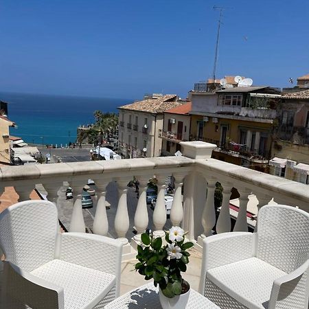 Terrazzo Del Borgo Bed and Breakfast Tropea Exteriör bild