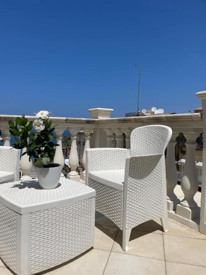 Terrazzo Del Borgo Bed and Breakfast Tropea Exteriör bild